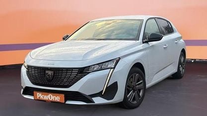 Używany Peugeot 308 Allure 131 KM (96 kW) 2024 Biały Sedan/Limuzyna
