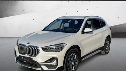 Weiss Gebraucht 2022 BMW X1 xLine SUV | 28.900 € (Guter Preis)