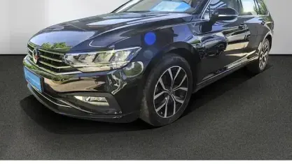 Gebraucht VW Passat Business 150 PS (110 kW) 2024 Deep black perleffekt Kombi