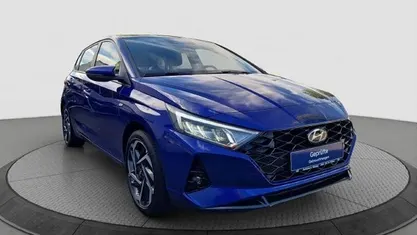 Gebraucht Hyundai i20 Intro Edition 101 PS (74 kW) 2021 Blau Limousine