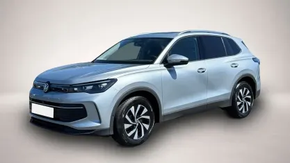 Neu VW Tiguan Life 150 PS (110 kW) 2026 Silber SUV
