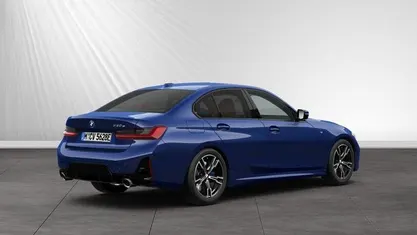 Gebraucht BMW 330e M Sport 292 PS (214 kW) 2025 Portimao blau metallic Limousine