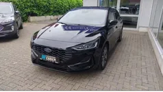 Schwarz Gebraucht 2023 Ford Focus ST-Line Limousine | 21.975 € (Guter Preis)