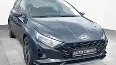 Grau Gebraucht 2024 Hyundai i20 Trend Limousine | 19.150 € (Guter Preis)