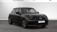 Midnight black metallic Gebraucht 2024 Mini Cooper Kleinwagen | 26.800 € (Fairer Preis)