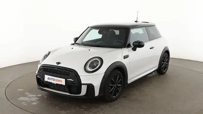 Gebraucht Mini John Cooper Works 136 PS (100 kW) 2023 Weiß Kleinwagen
