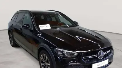 Gebraucht Mercedes C220 Avantgarde 200 PS (147 kW) 2023 Schwarz Kombi