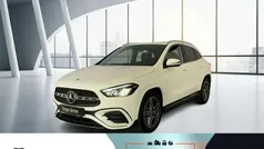 Unilack polarweiß Gebraucht 2024 Mercedes GLA180 AMG line SUV | 37.980 € (Fairer Preis)