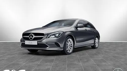 Gebraucht Mercedes CLA220 Shooting Brake 177 PS (130 kW) 2018 Metalliclack mountaingrau Kombi