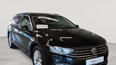 Deep black perleffekt Gebraucht 2020 VW Passat Business Kombi | 17.190 € (Superpreis)
