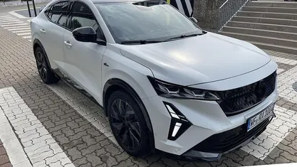 Perlmuttweiß satiniert, black pearlschwarz metal (weiß) Neu 2025 Renault Rafale Esprit Alpine SUV | 46.790 € (Fairer Preis)