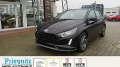 Phantom black Gebraucht 2024 Hyundai i20 Trend Limousine | 18.890 € (Fairer Preis)