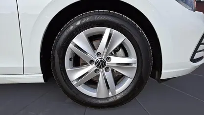 Gebraucht VW Golf VIII Life 110 PS (80 kW) 2022 Limousine