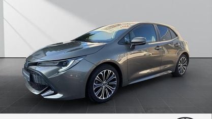 Gebraucht Toyota Corolla Hybrid Club 122 PS (89 kW) 2019 Oxide bronze Limousine