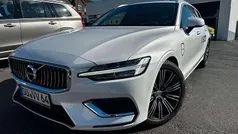 Crystal white pearl Gebraucht 2020 Volvo V60 Inscription Kombi | 30.990 € (Fairer Preis)