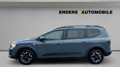 Neu Dacia Jogger Journey 110 PS (80 kW) 2026 Grau Van / Kleinbus