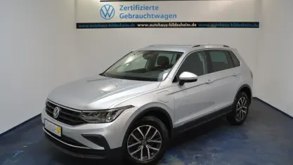 Gebraucht VW Tiguan Life 245 PS (180 kW) 2021 Silber SUV