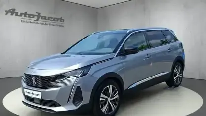 Gebraucht Peugeot 5008 136 PS (100 kW) 2024 Met. artens silber SUV