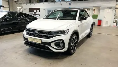 Pure white schwarz Gebraucht 2025 VW T-Roc Cabriolet R-line Cabrio | 37.820 €