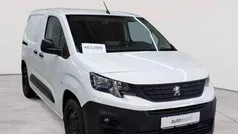Gebraucht 2020 Peugeot Partner Premium Van / Kleinbus | 13.790 € (Guter Preis)