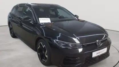 Gebraucht VW Passat R-line 150 PS (110 kW) 2025 Grenadillschwarz metallic Kombi