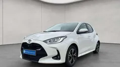 Weiß Neu 2025 Toyota Yaris Limousine | 23.990 € (Fairer Preis)