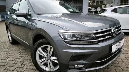 Grau Gebraucht 2021 VW Tiguan Allspace Highline SUV | 32.500 € (Fairer Preis)