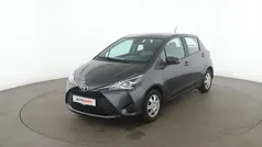 Grau Gebraucht 2020 Toyota Yaris Comfort Limousine | 12.390 € (Fairer Preis)