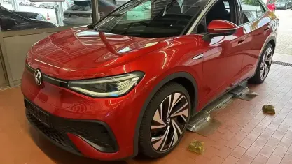Gebraucht VW ID.5 Pro Performance 150 kW (204 PS) 2024 Rot SUV