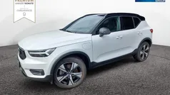 Weiss / crystal weiss Gebraucht 2022 Volvo XC40 R-Design SUV | 33.890 € (Guter Preis)