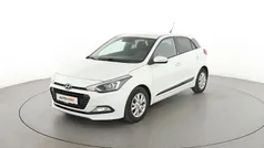 Weiß Gebraucht 2016 Hyundai i20 Passion Limousine | 10.190 € (Fairer Preis)