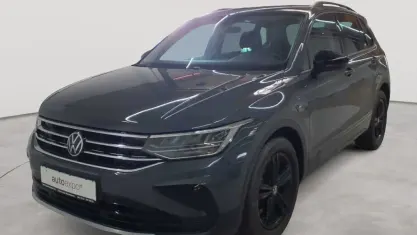Gebraucht VW Tiguan Sport 190 PS (139 kW) 2022 Delfingrau metallic SUV