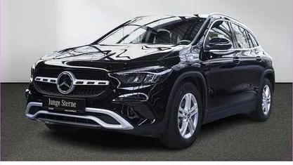Gebraucht Mercedes GLA200 163 PS (119 kW) 2024 Schwarz SUV