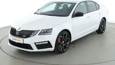 Weiß Gebraucht 2017 Skoda Octavia RS Limousine | 20.030 € (Fairer Preis)