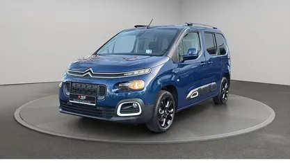Blau Gebraucht 2019 Citroën Berlingo Shine Van / Kleinbus | 15.480 € (Fairer Preis)