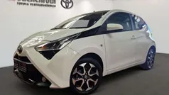 Super white 2 Gebraucht 2021 Toyota Aygo X-play Kleinwagen | 11.290 € (Guter Preis)