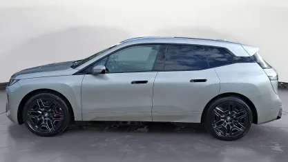 Neu BMW iX M Sport 300 kW (408 PS) 2026 Silber SUV