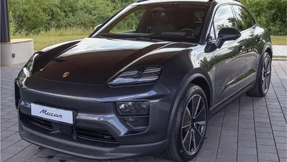 Grau Gebraucht 2025 Porsche Macan SUV | 102.800 € (Guter Preis)