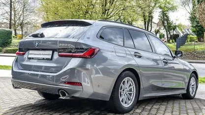 Gebraucht BMW 320 Sport Line 190 PS (139 kW) 2023 Grau Kombi