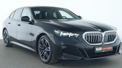 Gebraucht BMW 520 M Sport 197 PS (144 kW) 2025 Schwarz Limousine