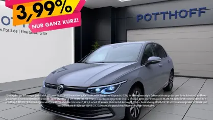 Używany VW Golf VIII Active 150 KM (110 kW) 2023 Szary Sedan/Limuzyna