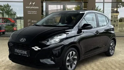 Gebraucht Hyundai i10 Trend 67 PS (49 kW) 2024 Phantom black Kleinwagen