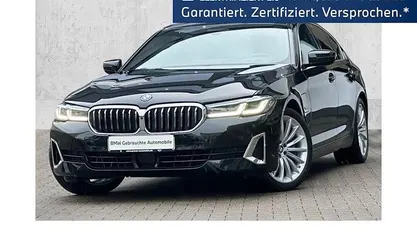 Gebraucht BMW 545e Luxury Line 394 PS (289 kW) 2023 Schwarz Limousine