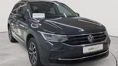 Uranograu Gebraucht 2022 VW Tiguan Life SUV | 22.990 € (Guter Preis)