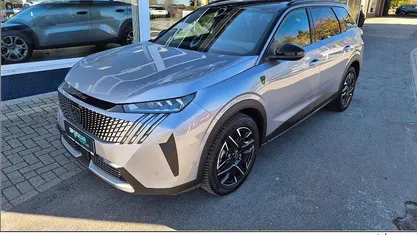 Occasion Peugeot 5008 GT 136 ch (100 kW) 2025 Gris SUV