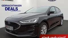 Schwarz Gebraucht 2022 Ford Focus Limousine | 20.690 € (Fairer Preis)