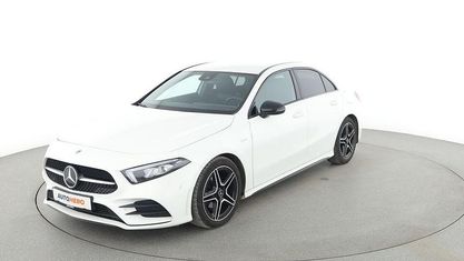 Używany Mercedes A180 AMG line 136 KM (100 kW) 2021 Biały Sedan/Limuzyna