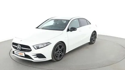 Gebraucht Mercedes A180 AMG line 136 PS (100 kW) 2021 Weiß Limousine