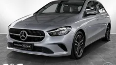Metalliclack hightechsilber Gebraucht 2024 Mercedes B200 Progressive Van / Kleinbus | 29.950 € (Superpreis)
