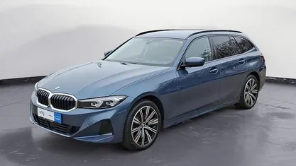 Gebraucht BMW 320 Sport Line 190 PS (139 kW) 2025 Blau Kombi
